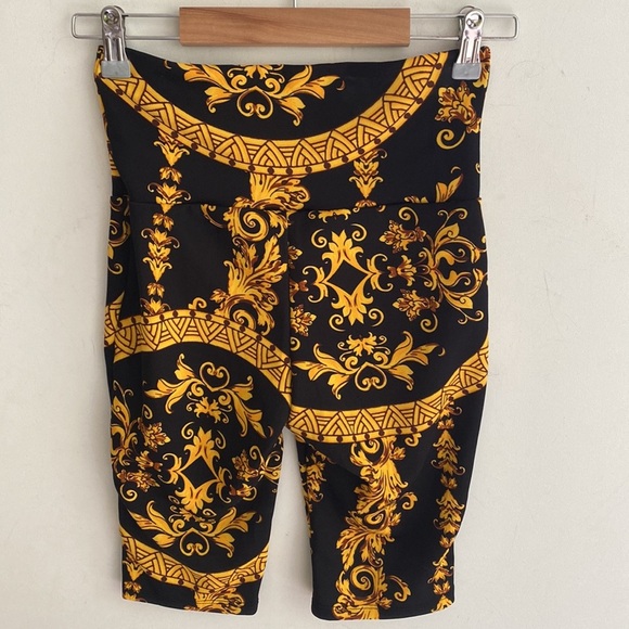 Fashion Nova Classy Chic Biker Short Black/Gold, Size S - Picture 4 of 8